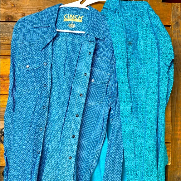 Two Men’s Ariat and Cinch shirts - Picture 1 of 3